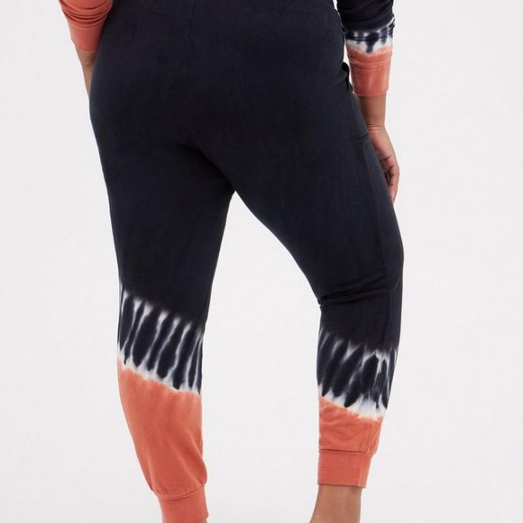 NWT Torrid Everyday Fleece Mid-Rise Sweatpants Tie Dye Orange / Black - Picture 2 of 9